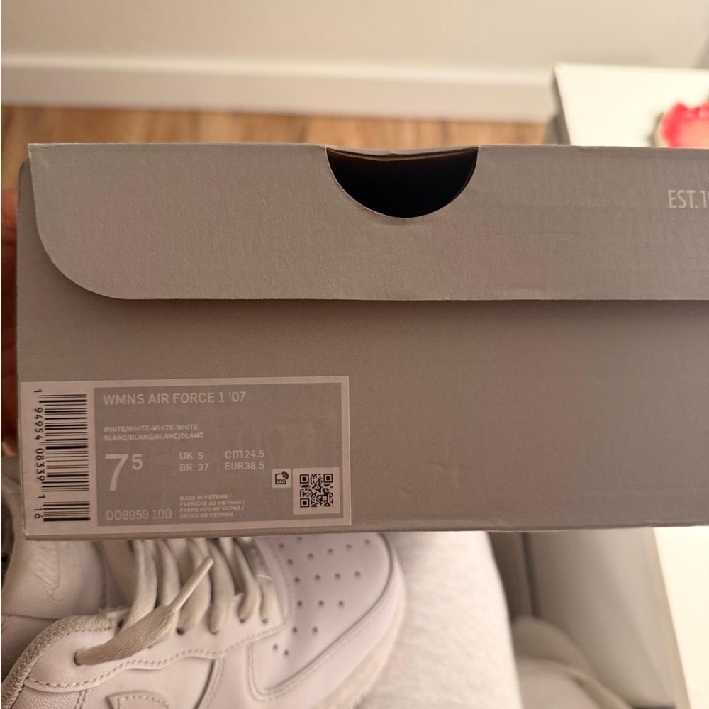Nike White Sneakers - Picture 4 of 7